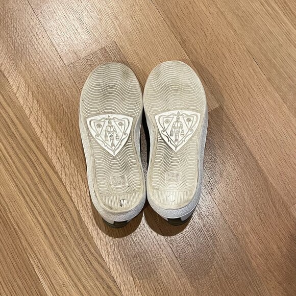 Gucci Ace Crocodile-Embossed Sneakers - Picture 5 of 8